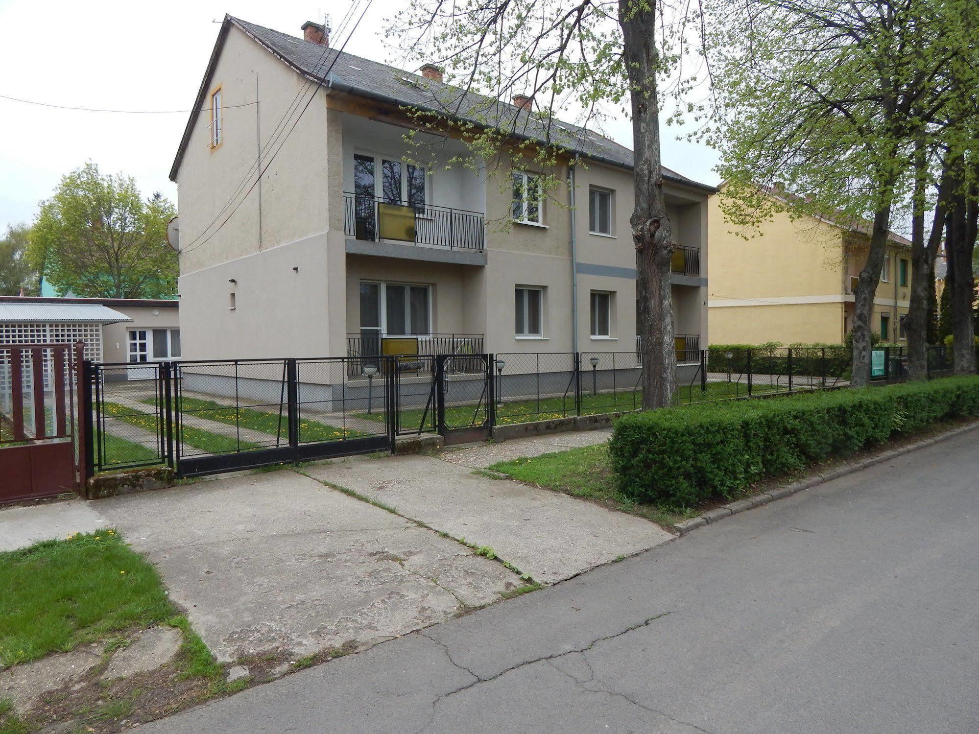 Hajdúszoboszló Hajdu Vendeghaz酒店 外观 照片